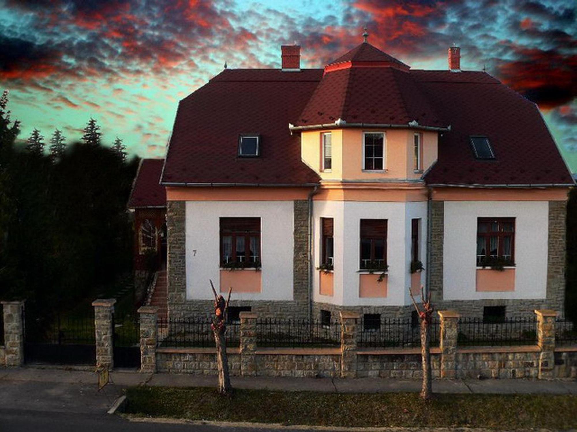 Illés Vendégház Keszthely Exterior foto